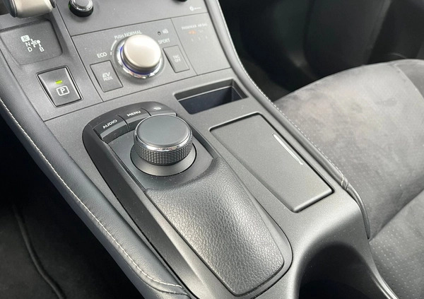 Lexus CT cena 99900 przebieg: 48023, rok produkcji 2020 z Reszel małe 596